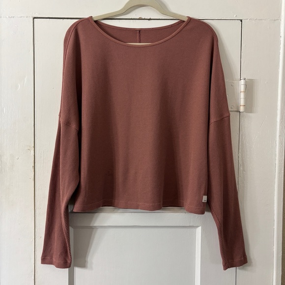 vuori Tops - Vuori Slouchy Waffle Crew Neck Pullover Shirt